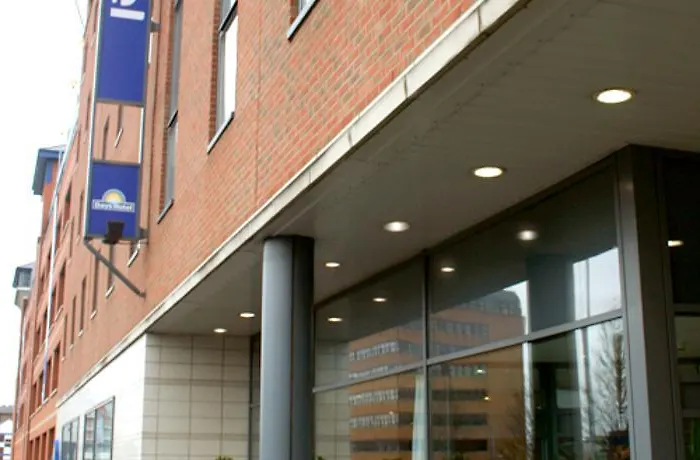 Premier Inn Luton Town Centre